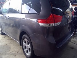 2011 TOYOTA SIENNA, GRAY, LE, 3.2L, AT. FWD.  Z25957